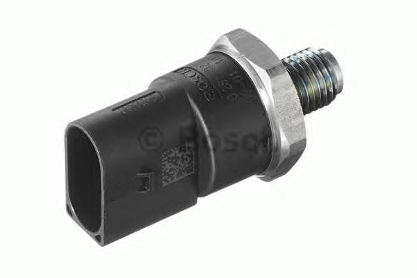 BOSCH 0 281 002 498 Датчик, давление подачи топ...